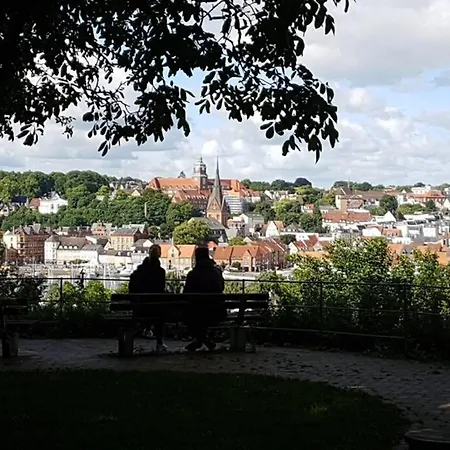Lejlighed Gemuetliche Haushaelfte Mit Garten Und Terrasse