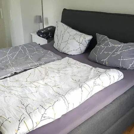 Gemuetliche Haushaelfte Mit Garten Und Terrasse Flensburg